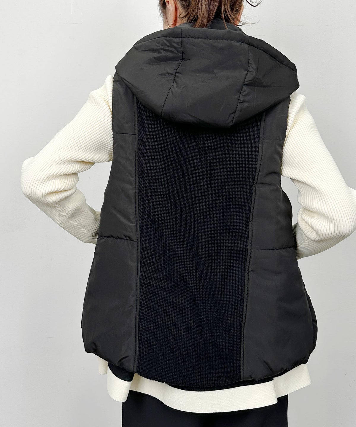 model：H164　着用サイズ：M　ブラック