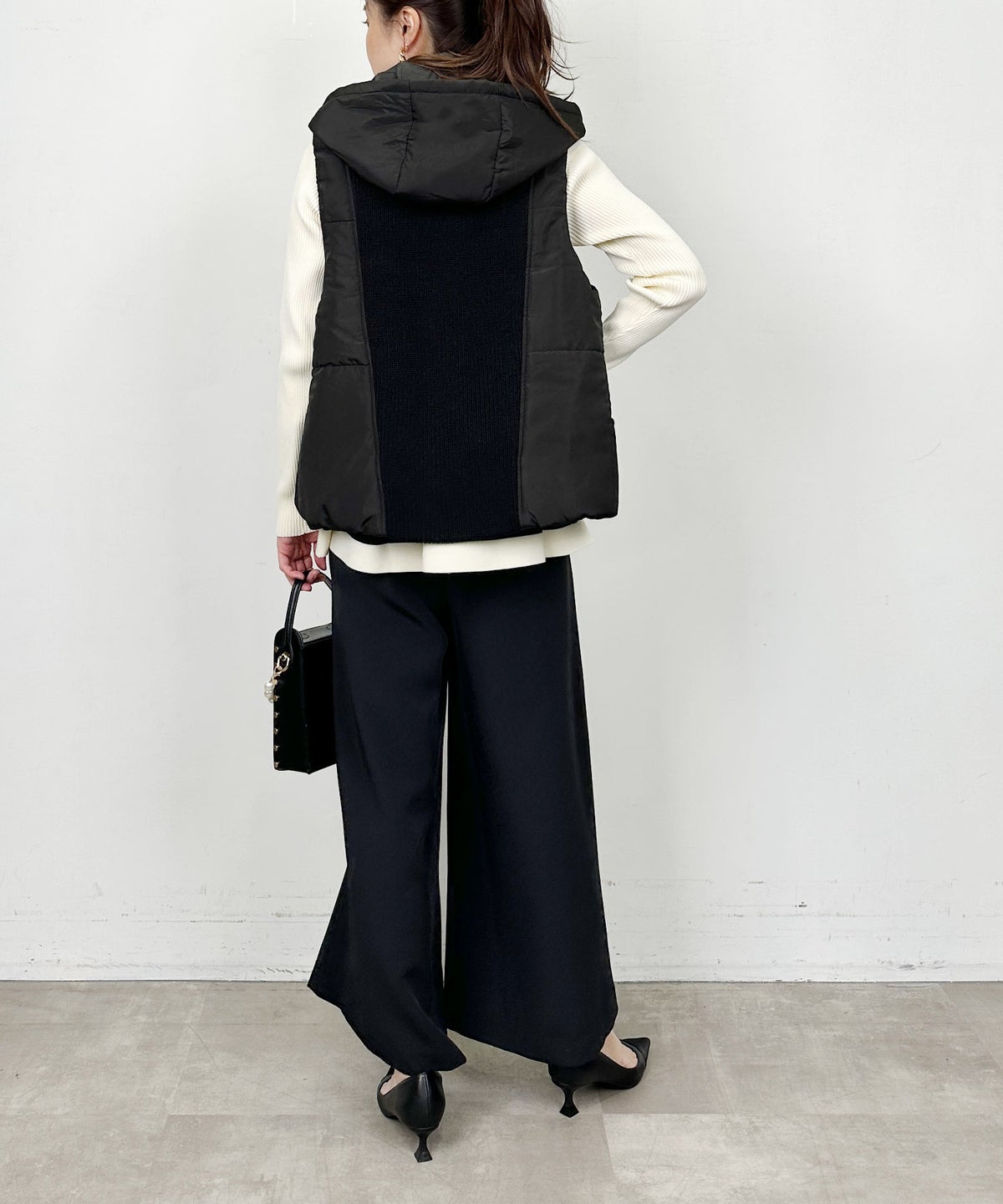 model：H164　着用サイズ：M　ブラック