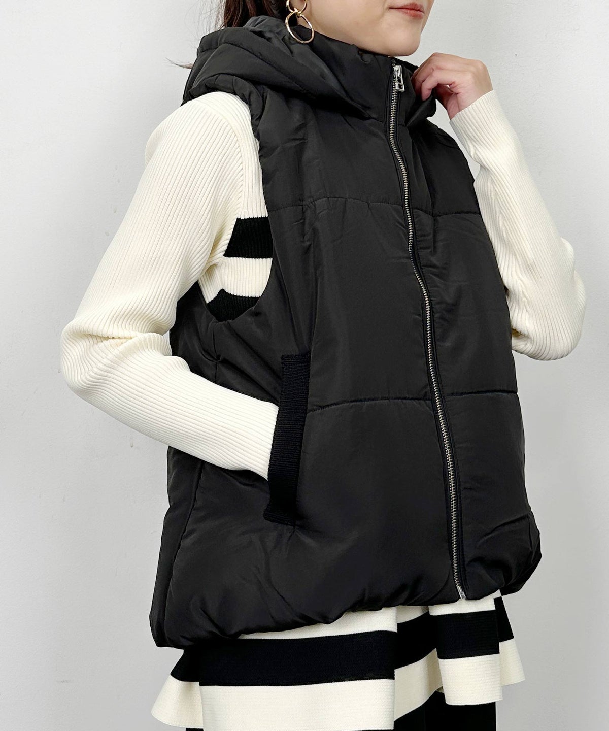model：H164　着用サイズ：M　ブラック