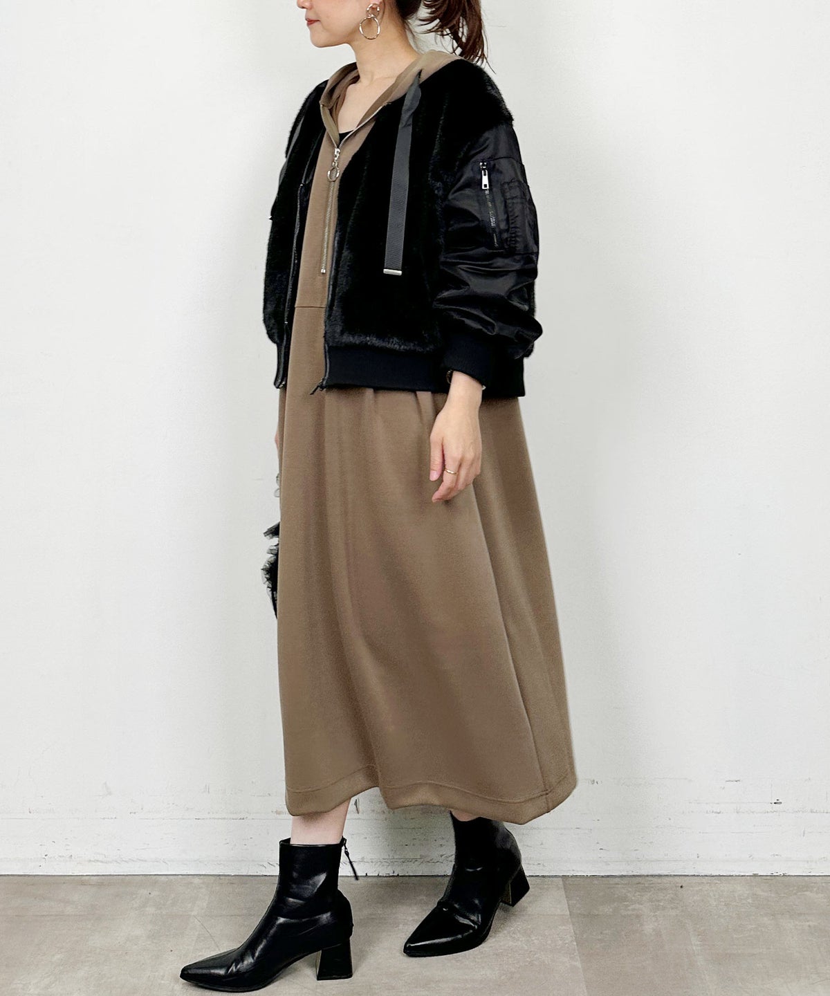 model：H164　着用サイズ：M　ブラック