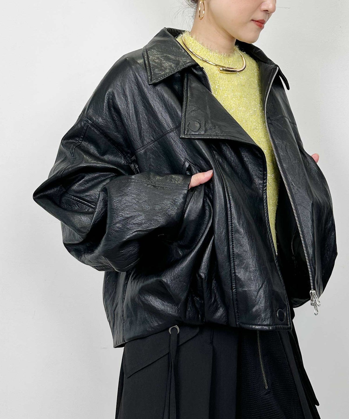 model：H164　着用サイズ：M　フードなし