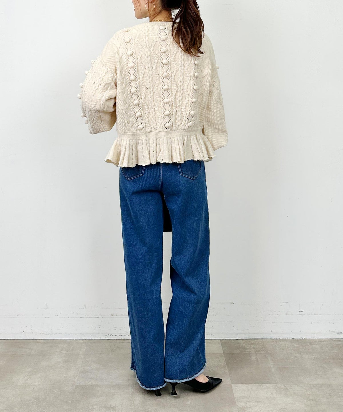 model：H164　着用サイズ：M　オフホワイト