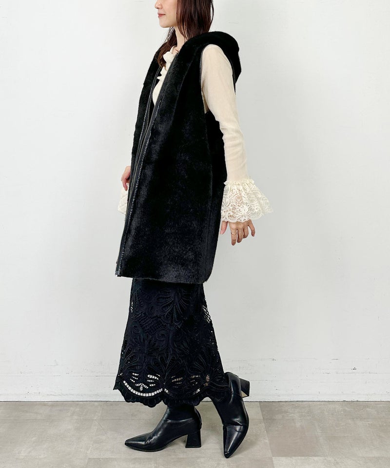 model：H164　着用サイズ：M　アイボリー