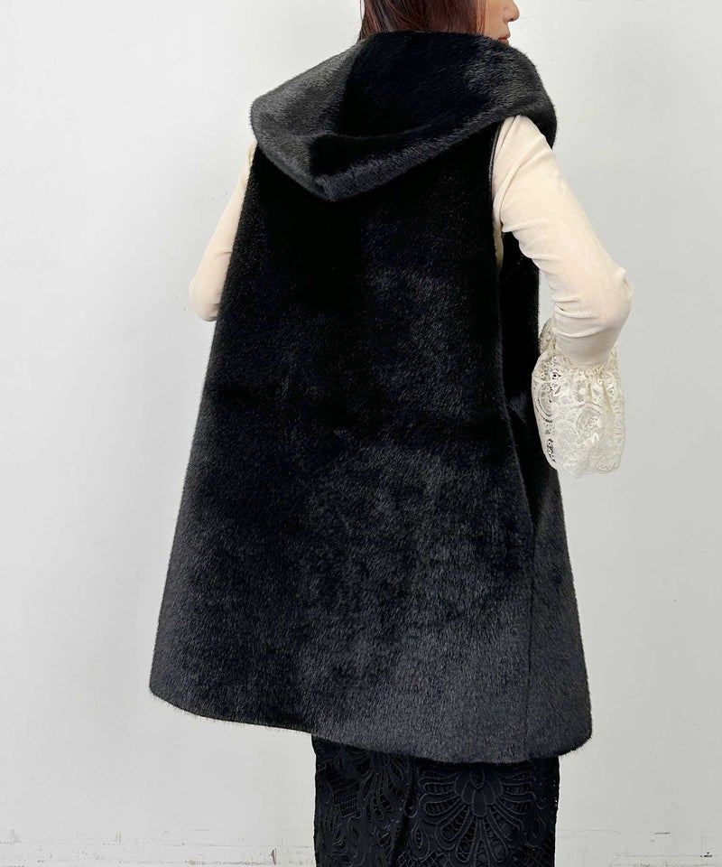 model：H164　着用サイズ：M　ブラック　フェイクファー側