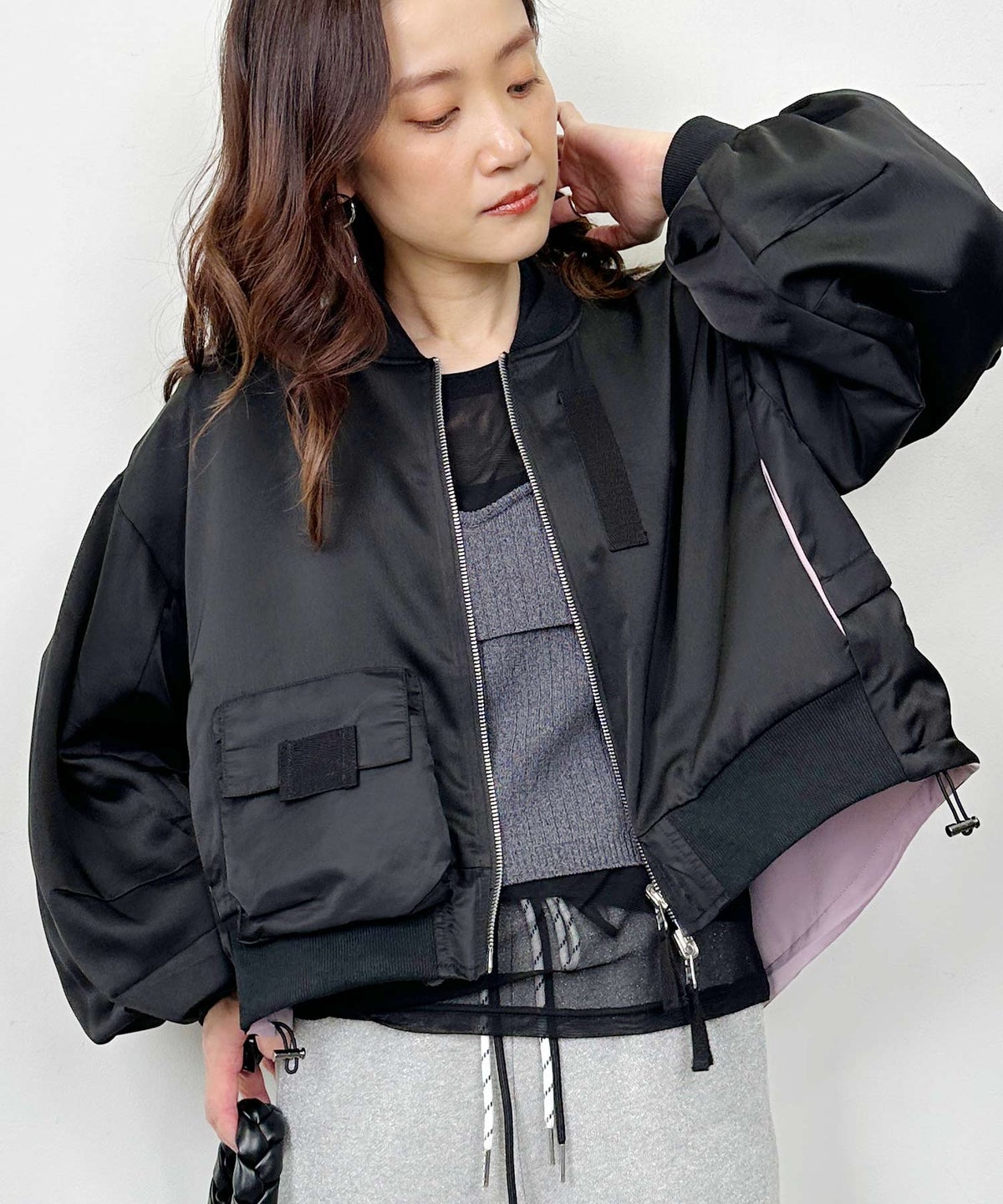 model：H164　着用サイズ：M　ブラック表側