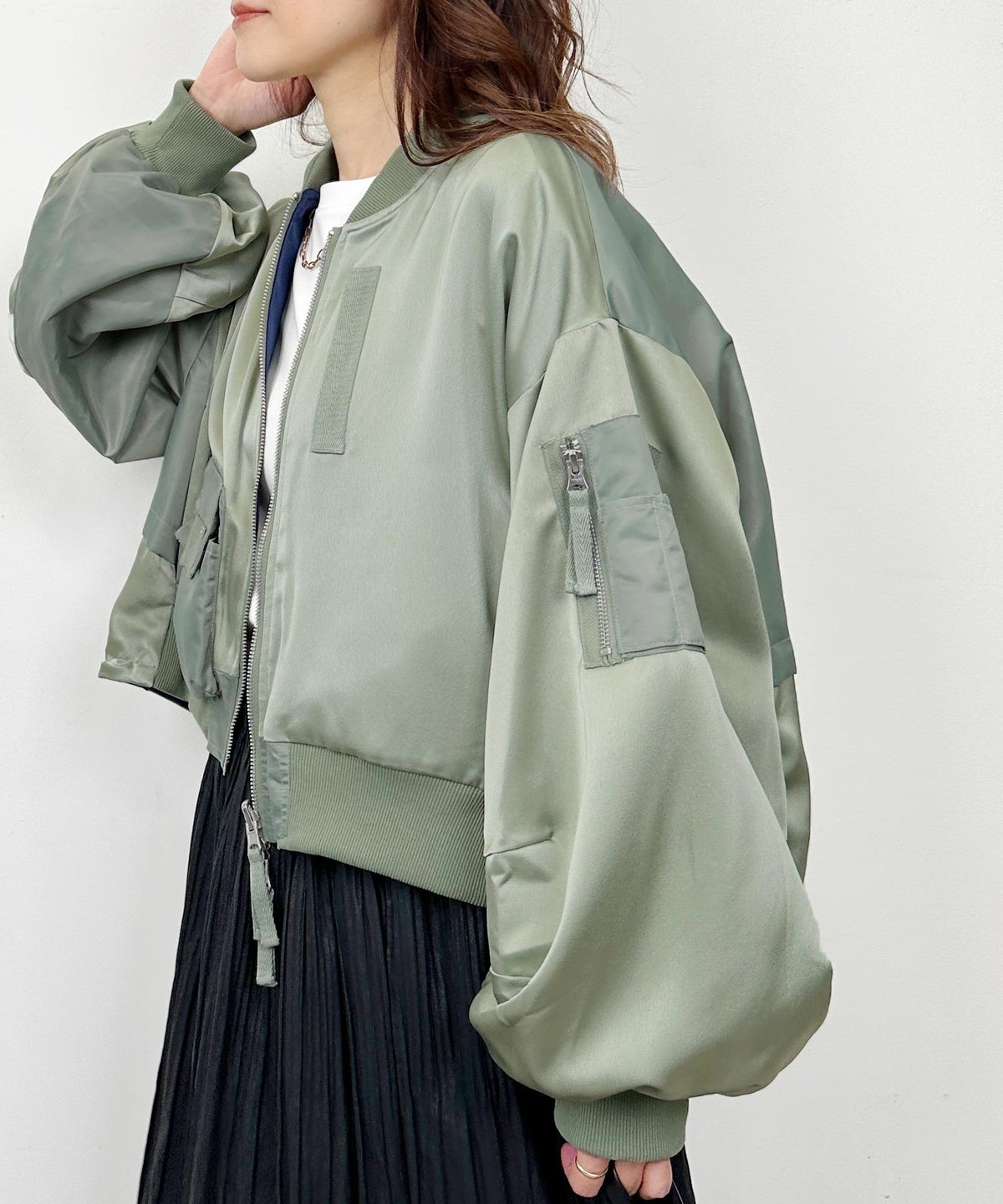 model：H164　着用サイズ：M　カーキ表側