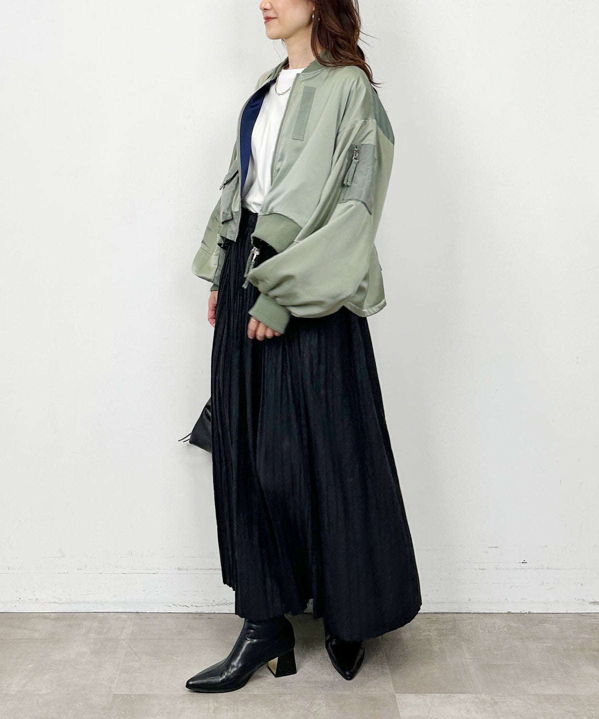 model：H164　着用サイズ：M　カーキ表側