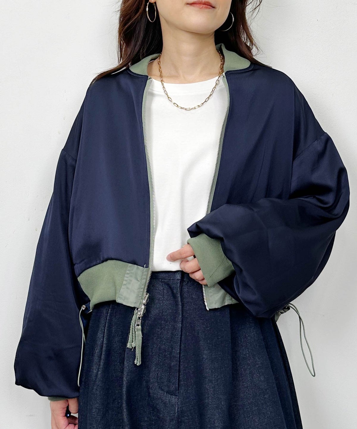 model：H164　着用サイズ：M　カーキ裏側