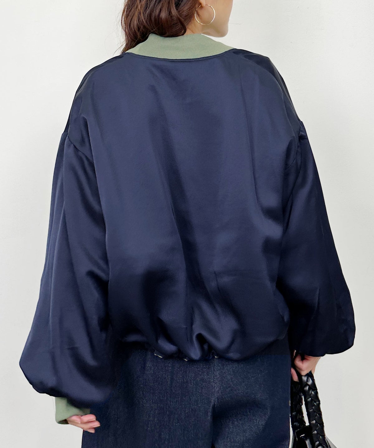 model：H164　着用サイズ：M　カーキ裏側