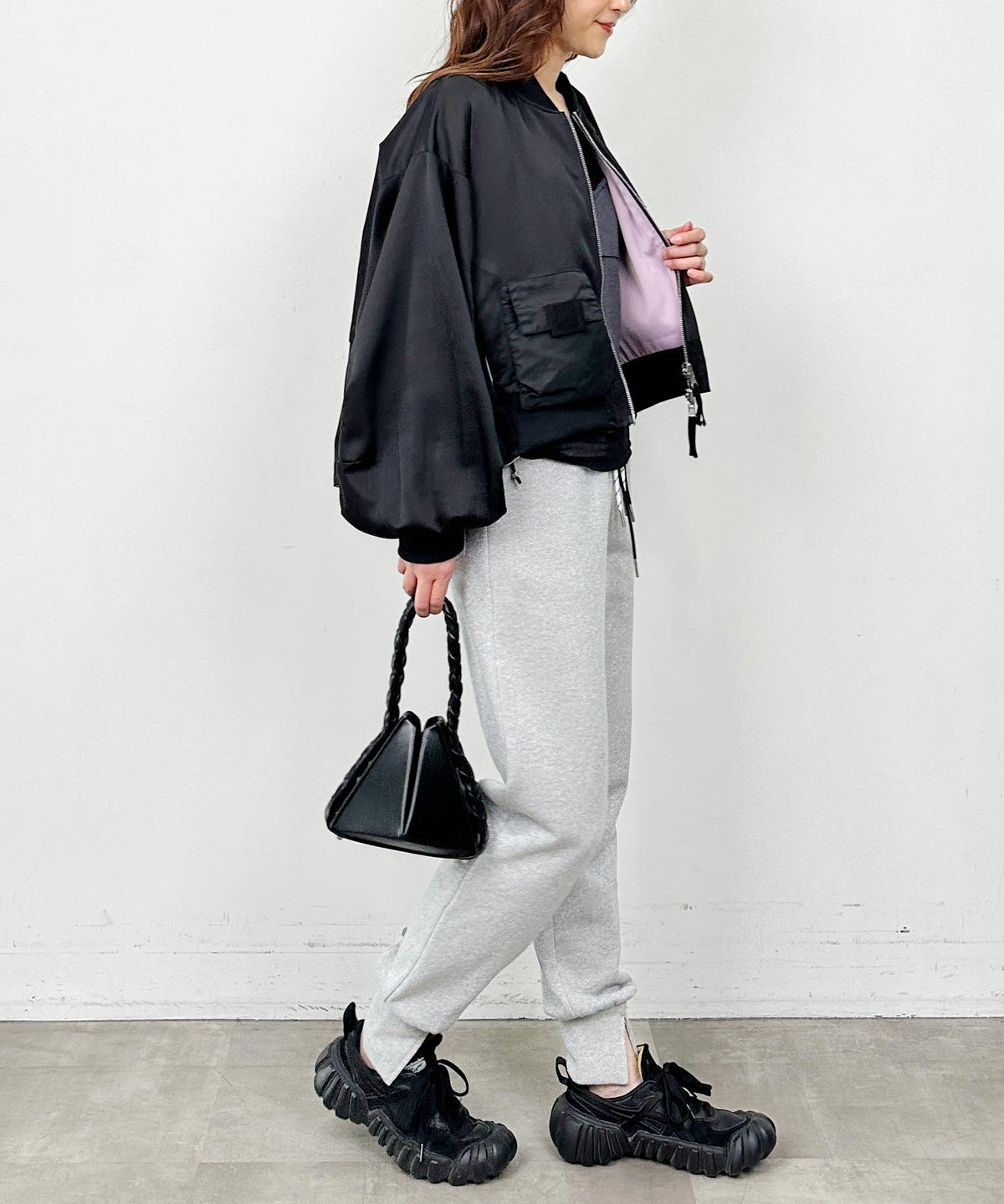 model：H164　着用サイズ：M　ブラック表側