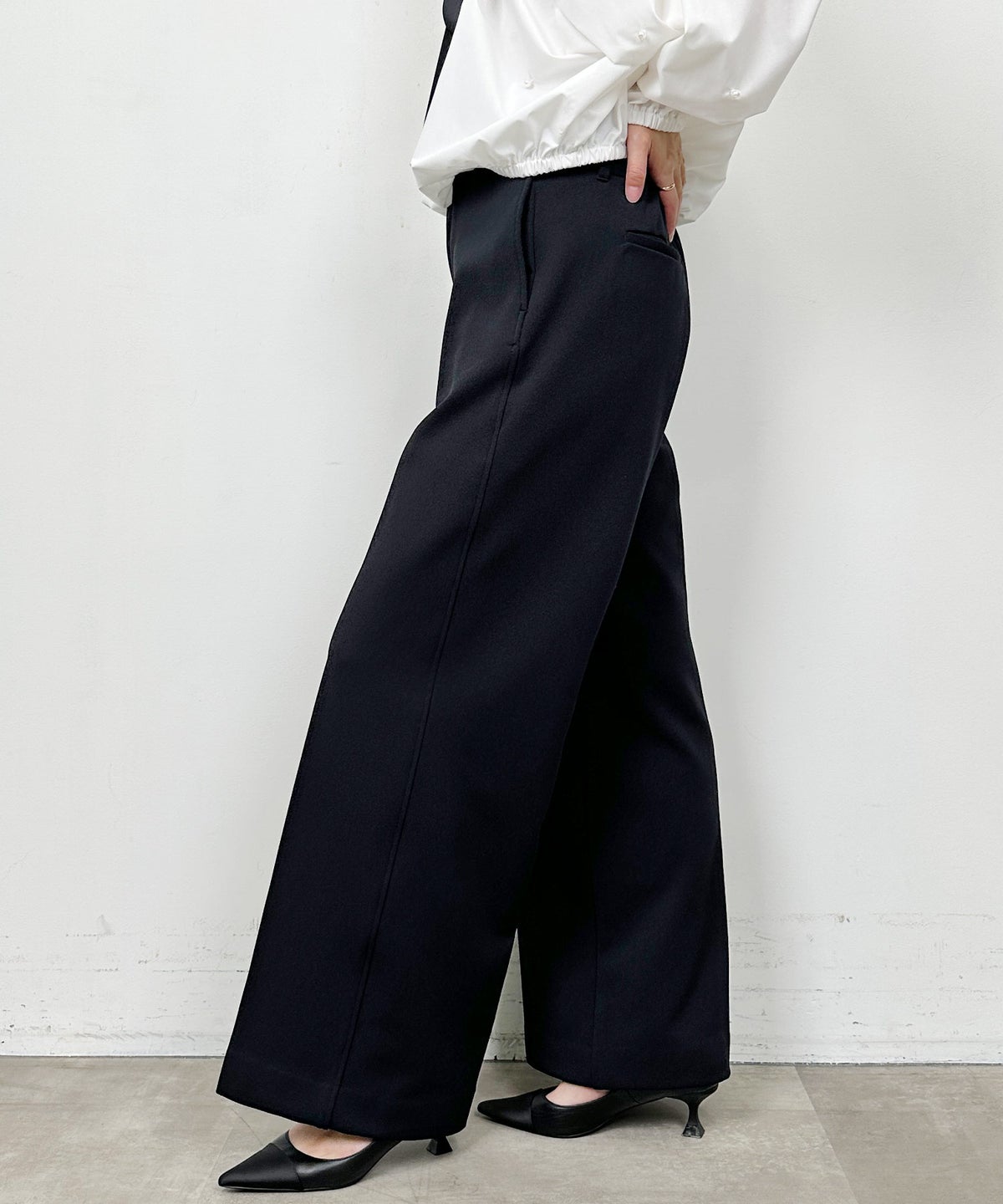 model：H164　着用サイズ：M　ブラック