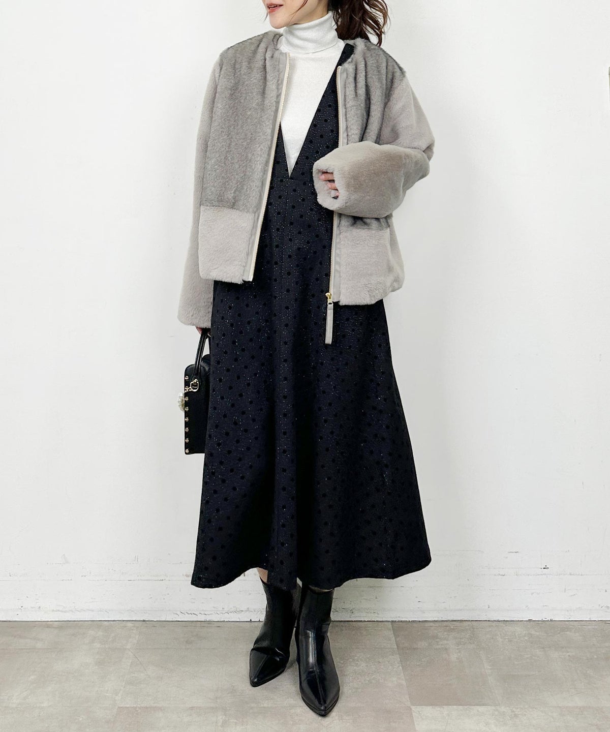 model：H164　着用サイズ：M　ライトグレー