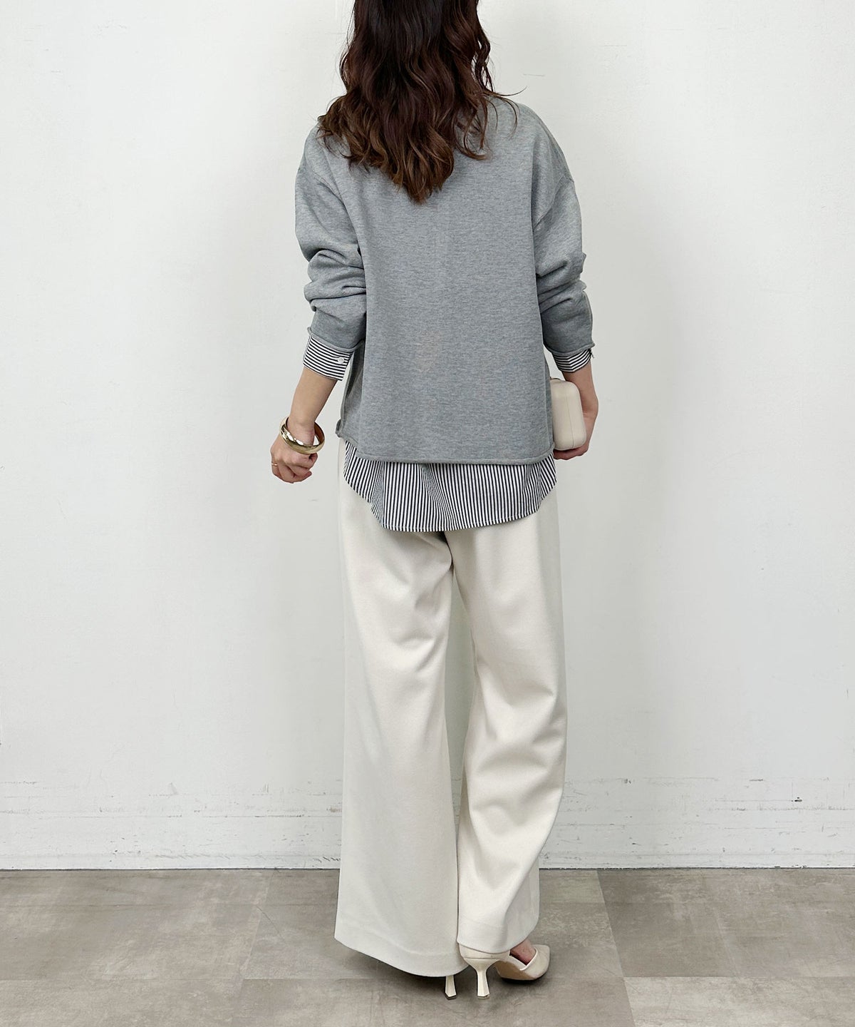 model：H164　着用サイズ：M　オフホワイト