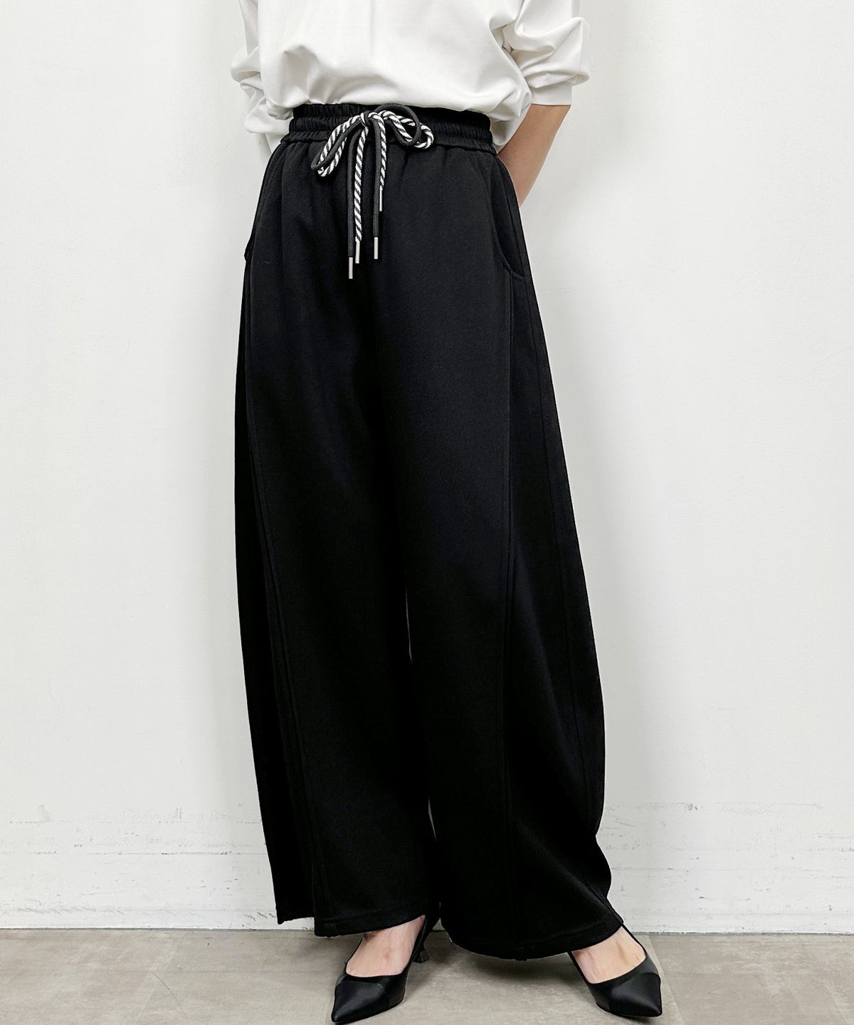 model：H164　着用サイズ：M　ブラック