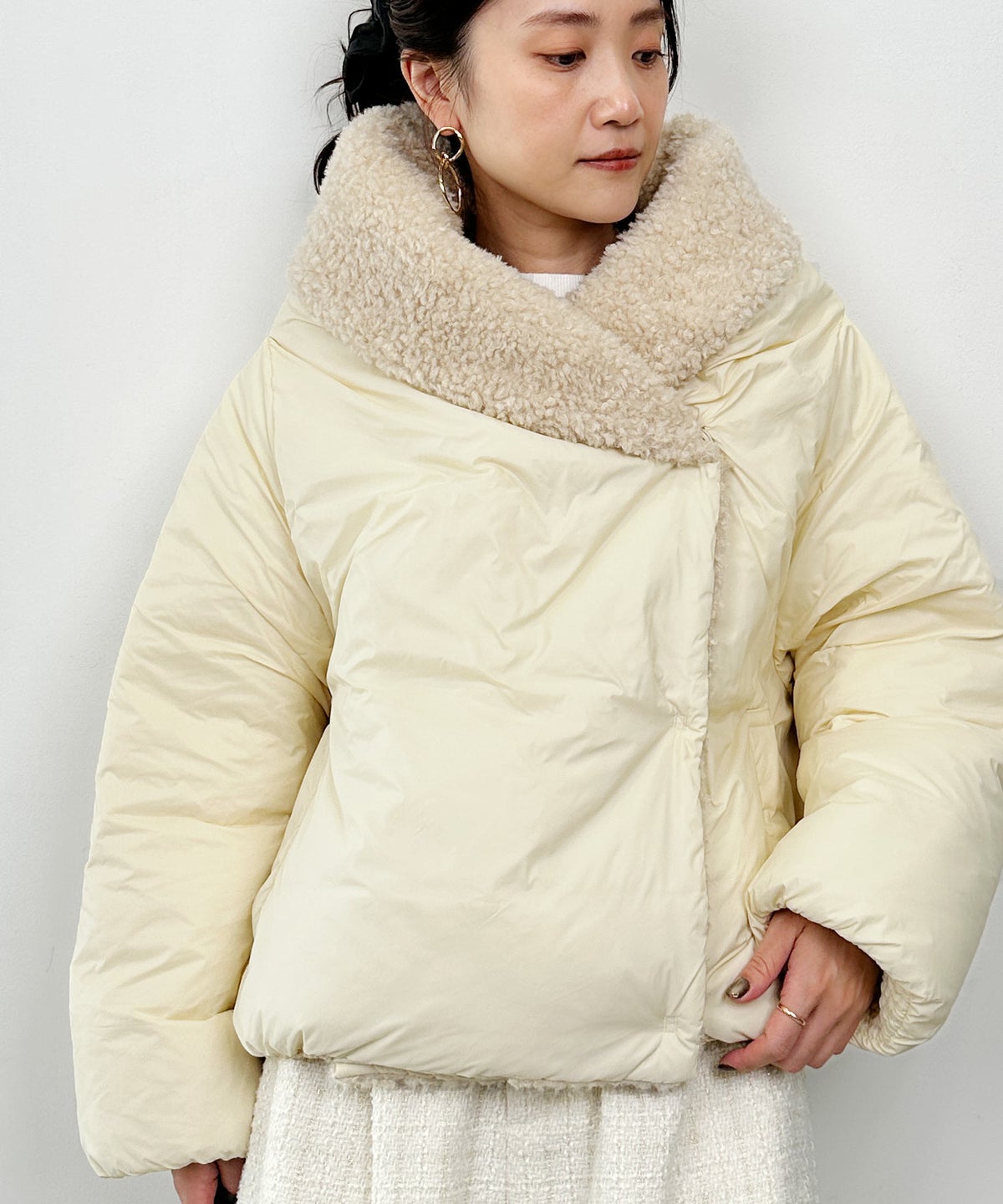 model：H164　着用サイズ：M　アイボリー