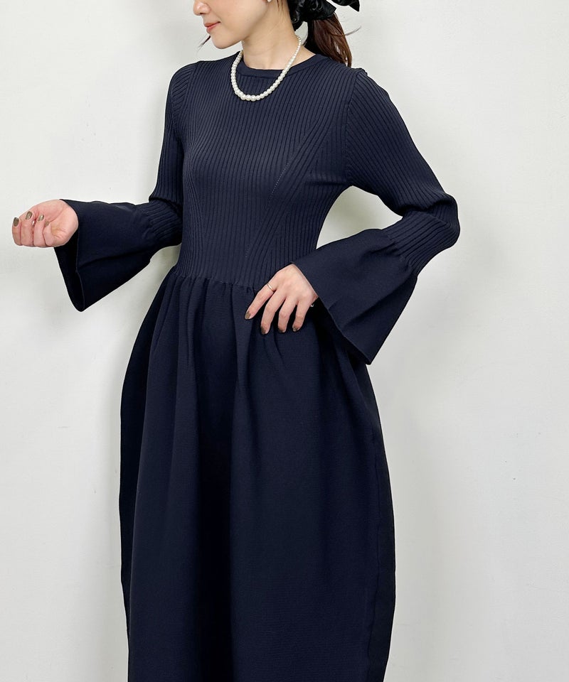 model：H164　着用サイズ：M　ネイビー