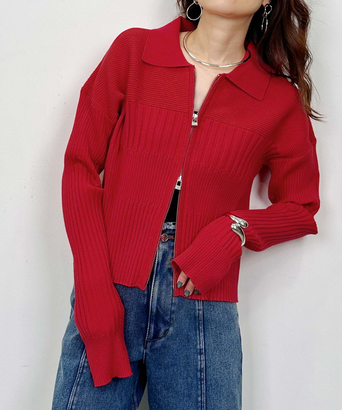 model：H164　着用サイズ：M　レッド