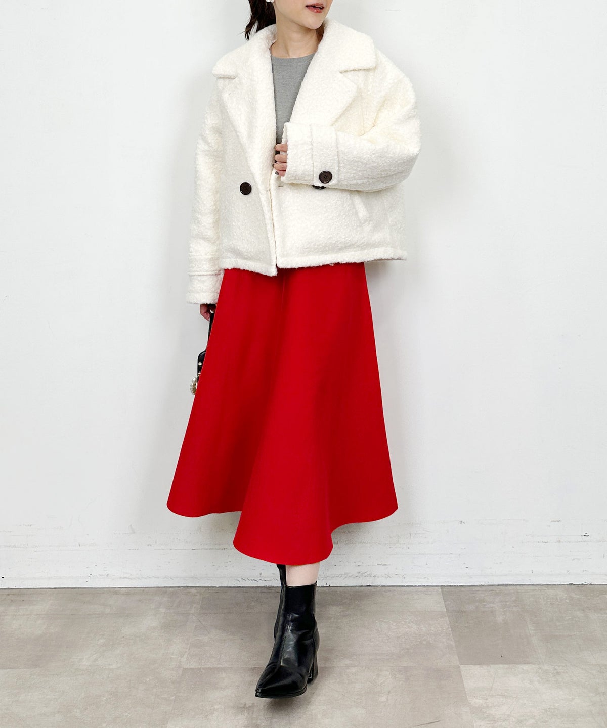 model：H164　着用サイズ：M　オフホワイト