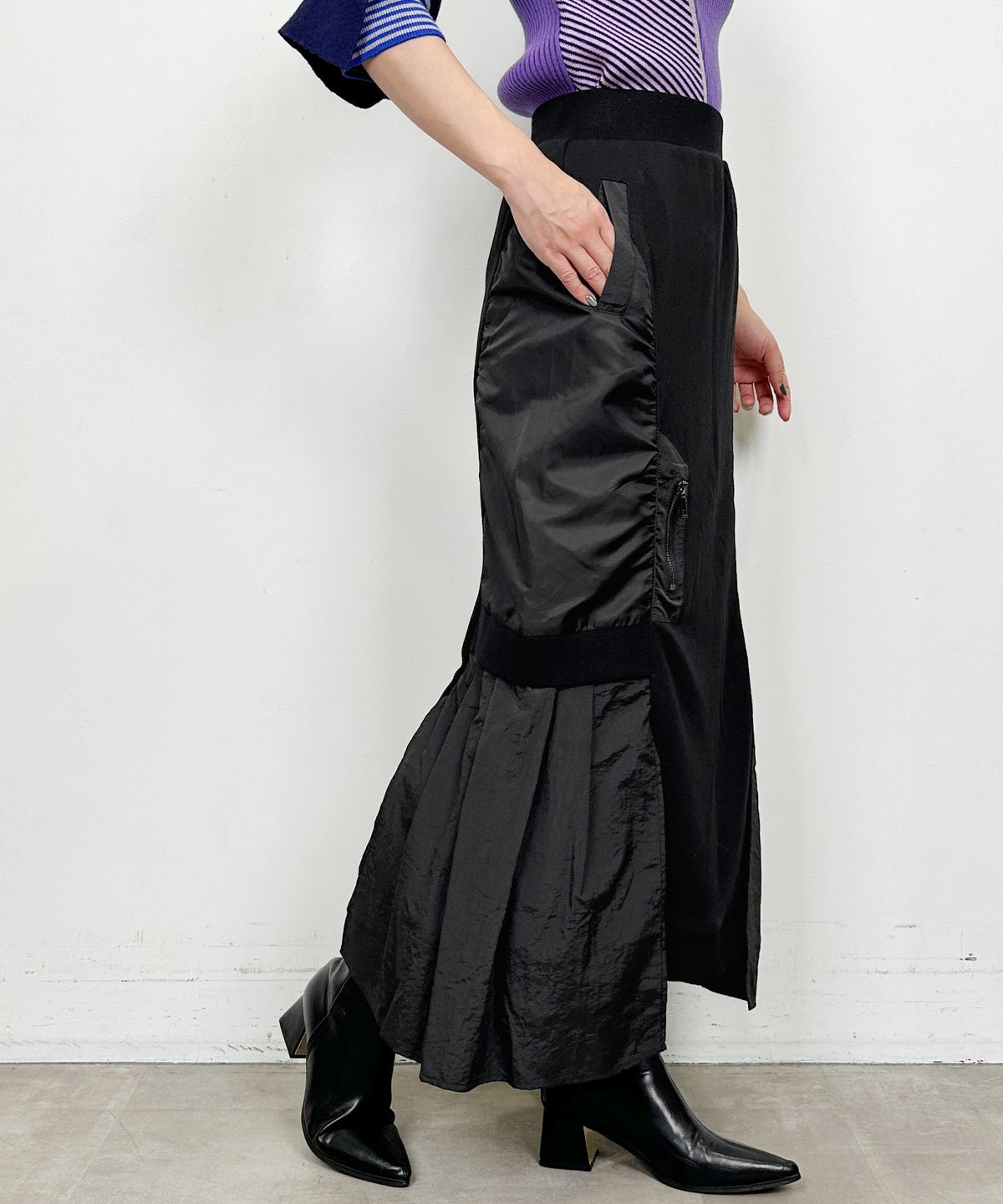 model：H164　着用サイズ：M　ブラック