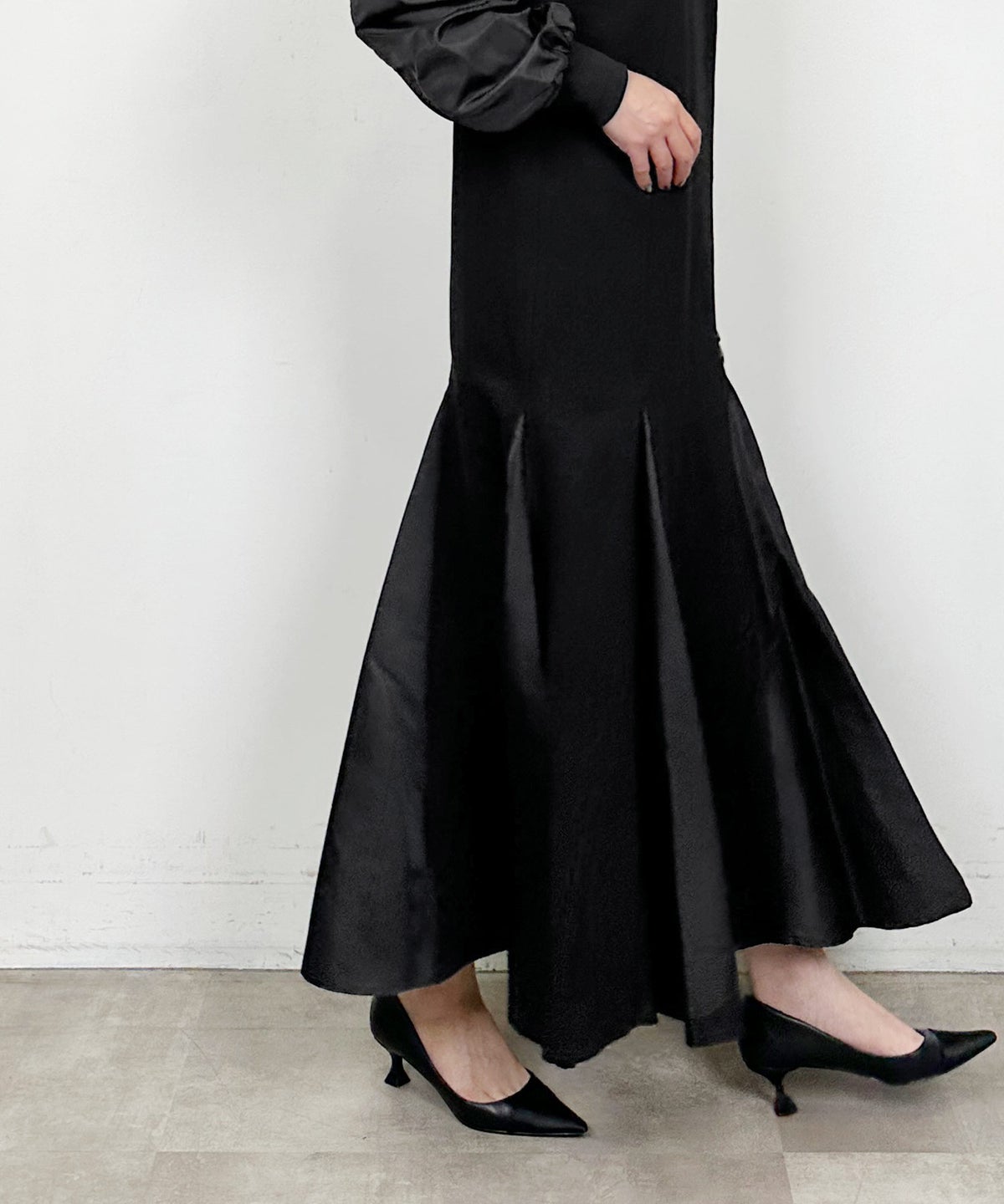model：H164　着用サイズ：M　ブラック
