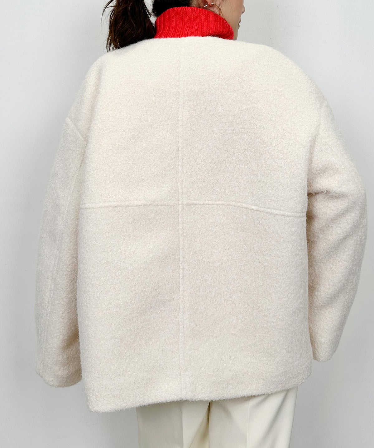 model：H164　着用サイズ：M　オフホワイト