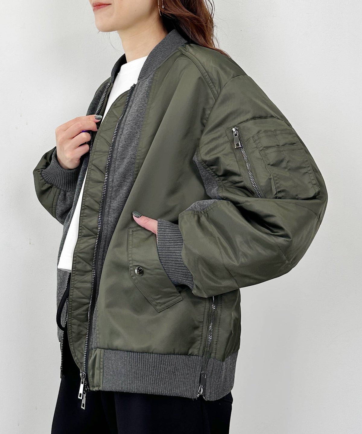 model：H164　着用サイズ：M　チャコールグレー
